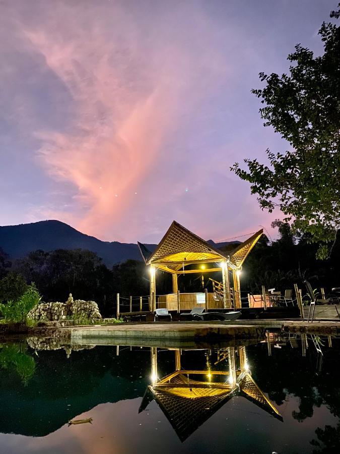 אובטובה Banana Bamboo Ecolodge מראה חיצוני תמונה
