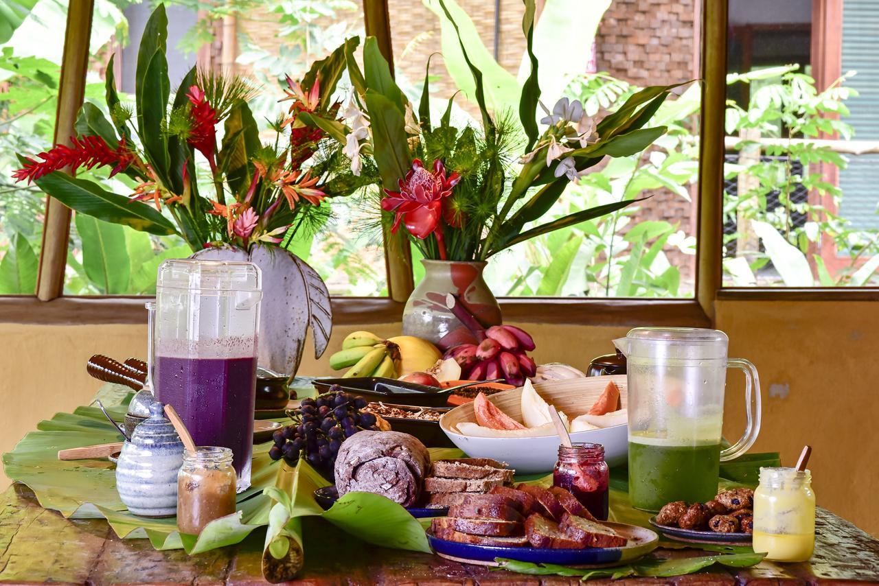 אובטובה Banana Bamboo Ecolodge מראה חיצוני תמונה